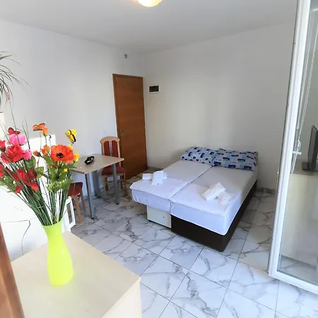 Antodo Apartment Novalja Exterior photo