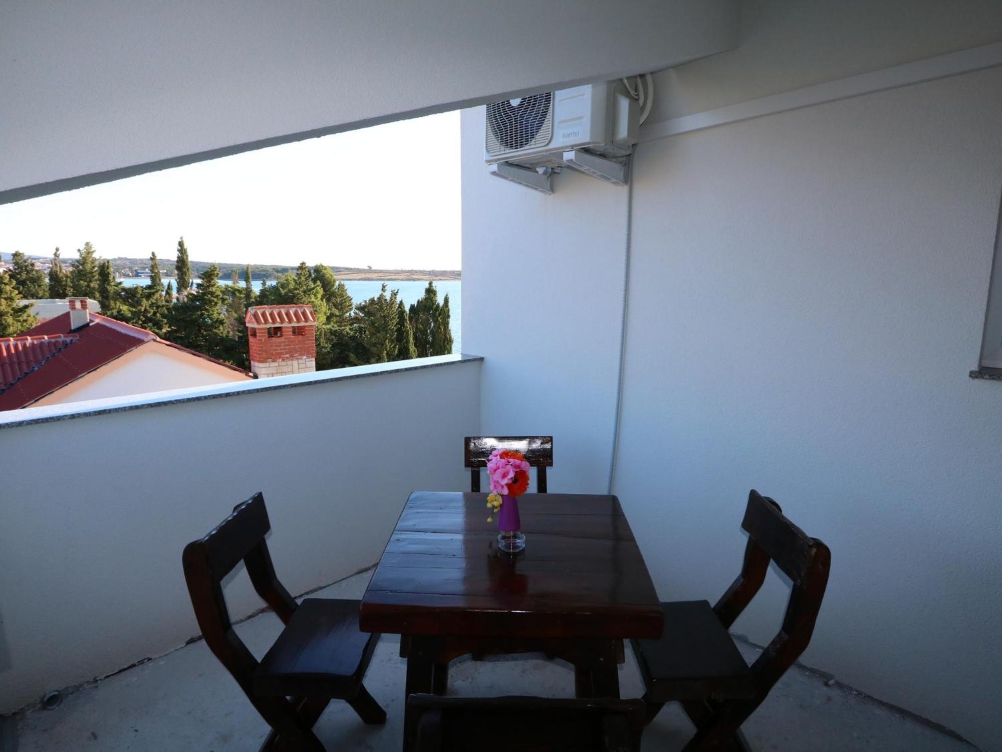 Antodo Apartma Novalja