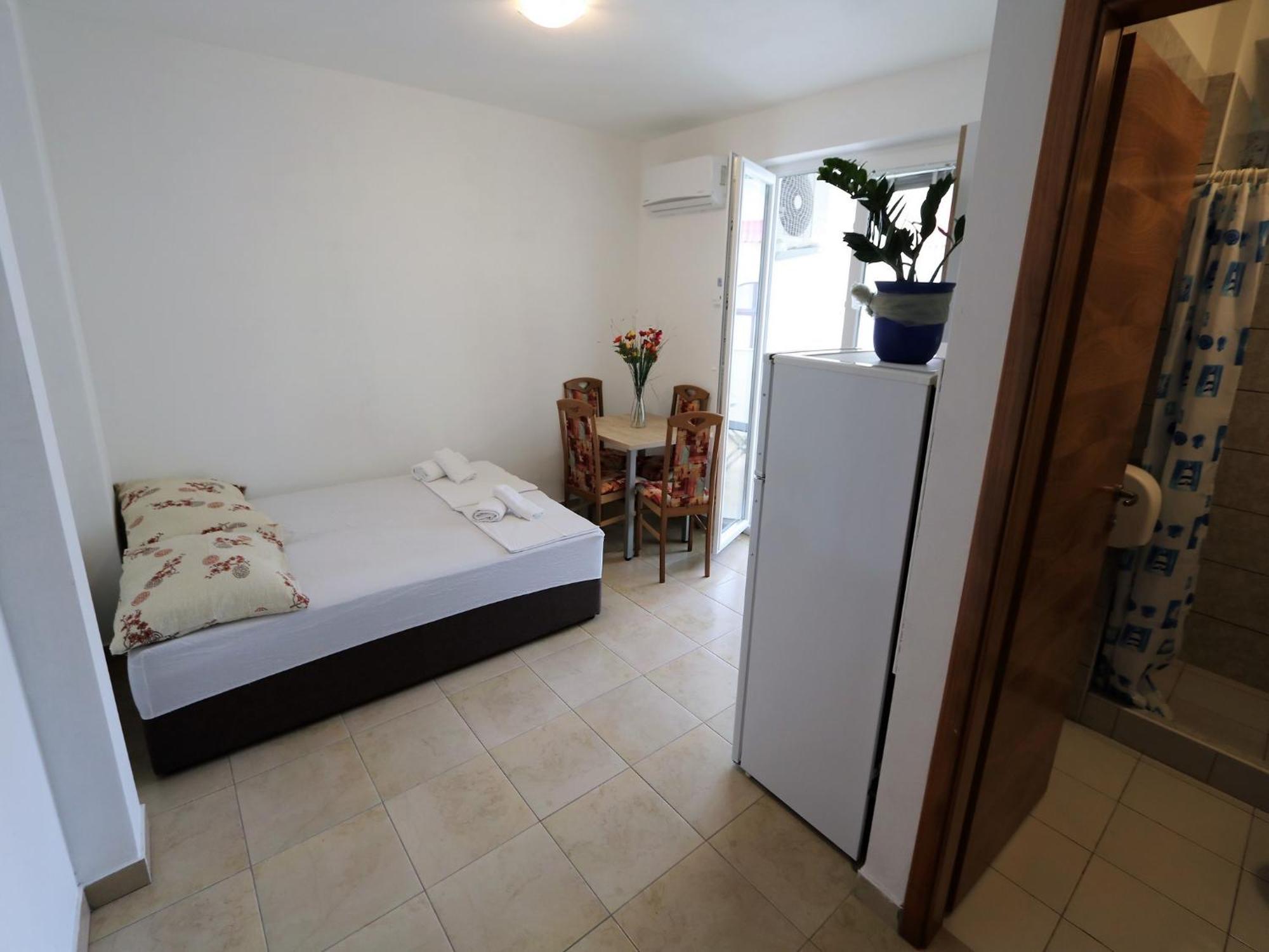 Apartma Antodo *