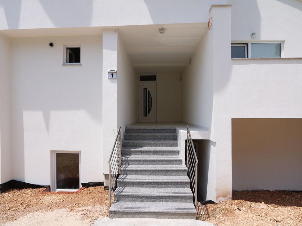 Apartma Antodo *