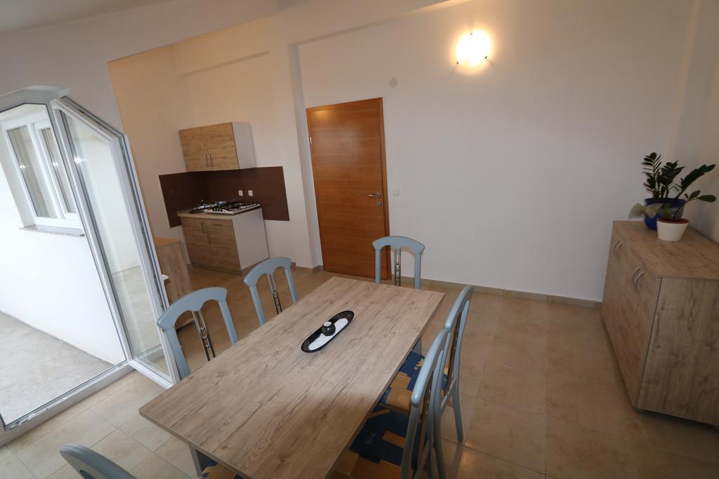 Apartma Antodo Novalja
