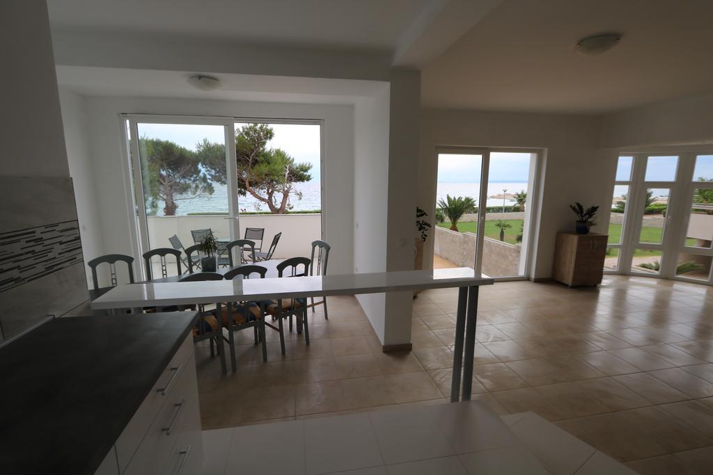 Apartma Antodo Novalja