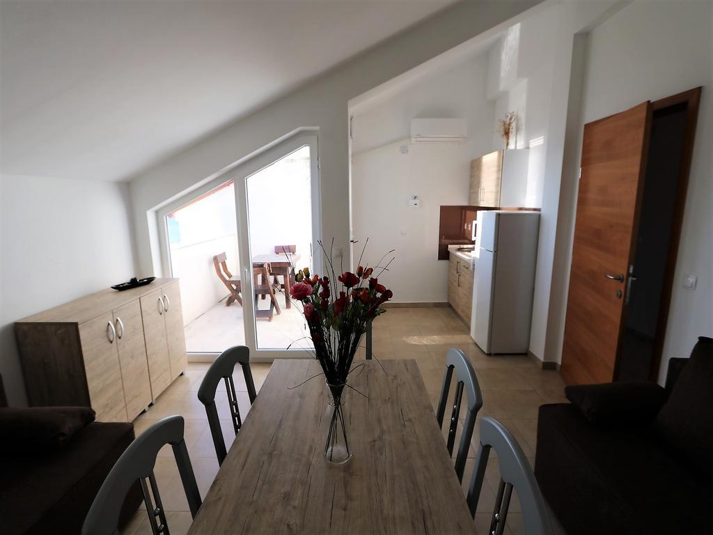 Apartma Antodo Novalja