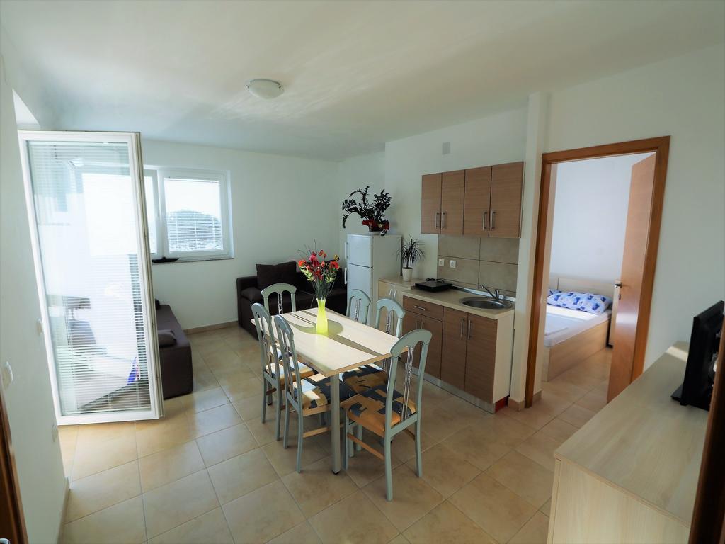 Apartma Antodo Novalja