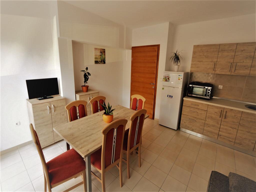 Apartma Antodo *