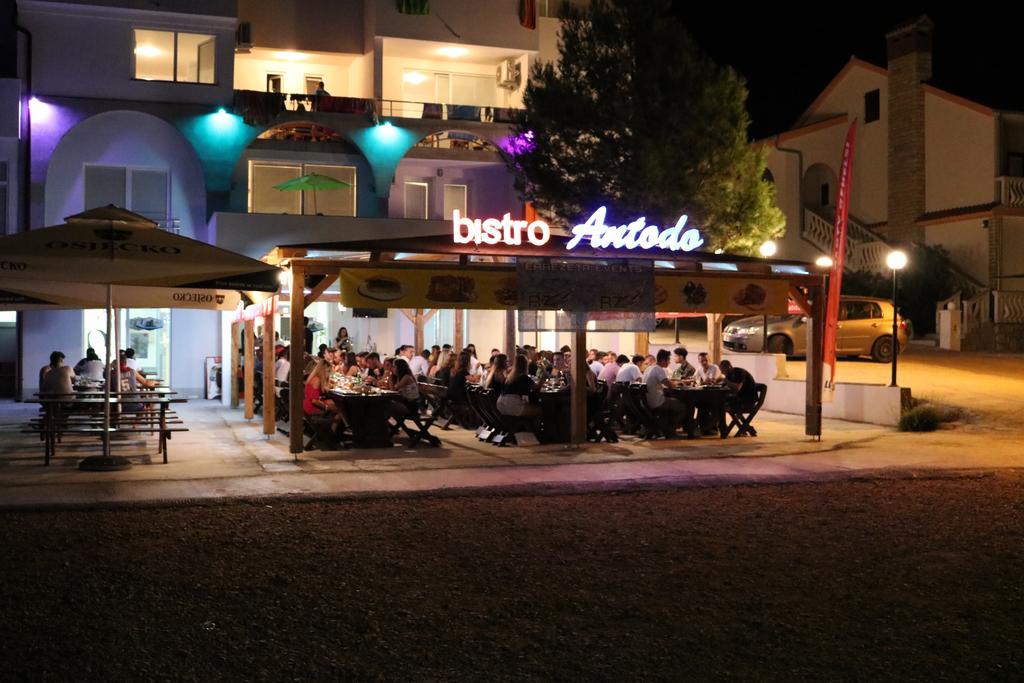Apartma Antodo Novalja
